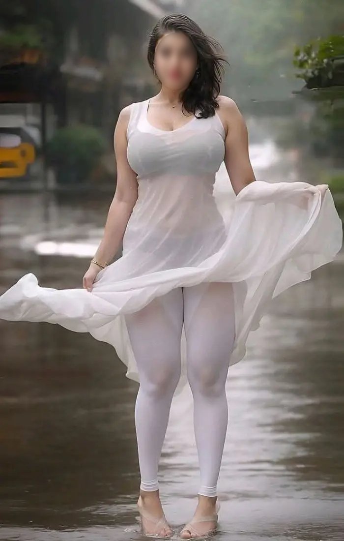 Damini Lucknow Escort